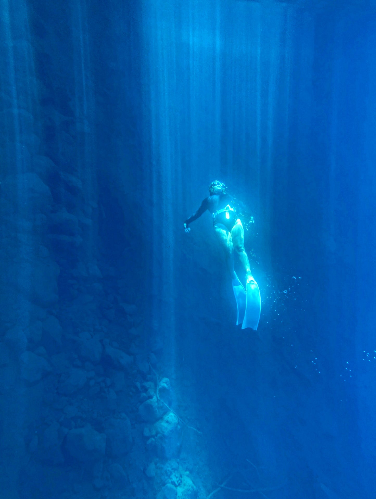 UNDERWATER PHOTOSHOOT