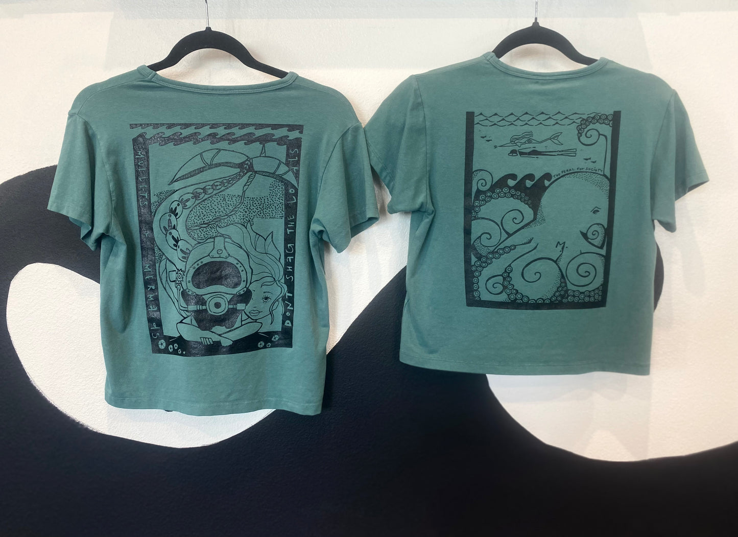 FERAL CROP STRETCHY TEE